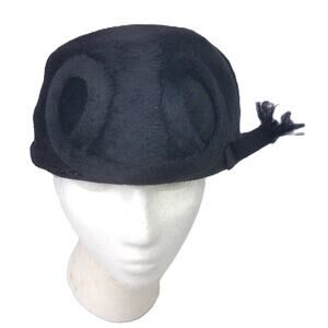 Vtg Brigitte Cecile New York Black Velour Felt Pillbox Hat Sculpted Pod Italy